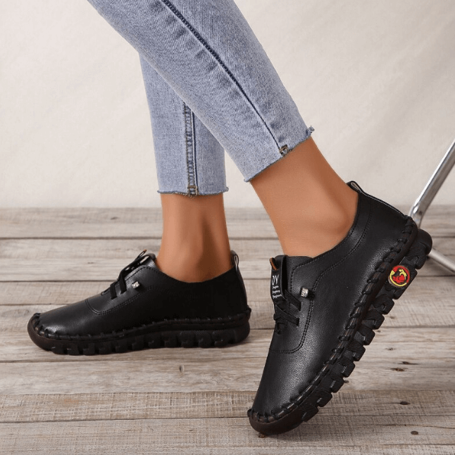 Lichtgewicht dames slip-on schoenen, perfect voor de zomer met optimale ondersteuning.