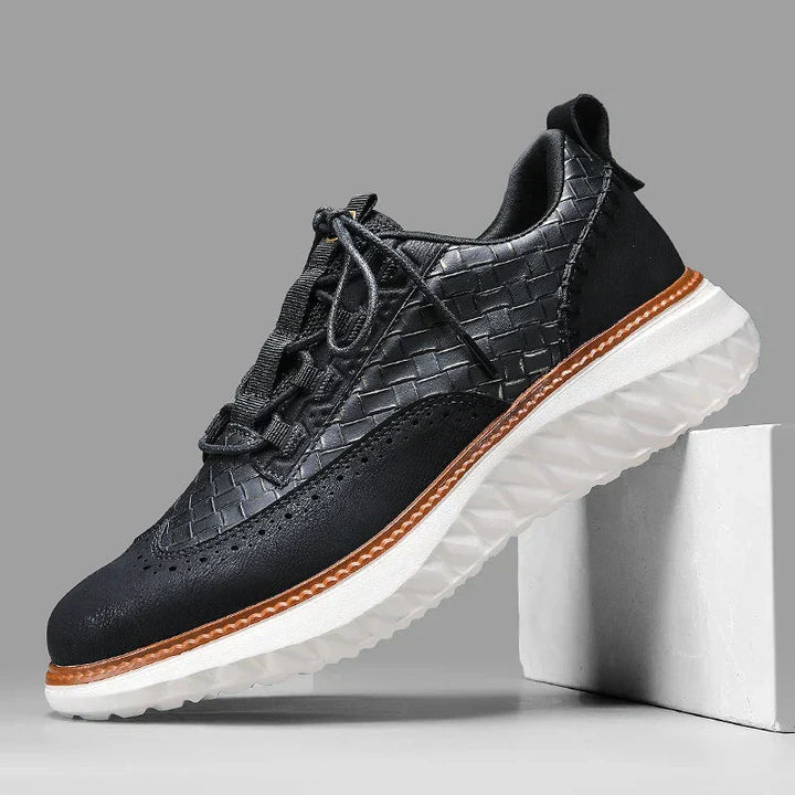 Nieuwste heren vetersneakers met trendy plateauzool, ontworpen voor ultiem loopcomfort en een casual uitstraling.