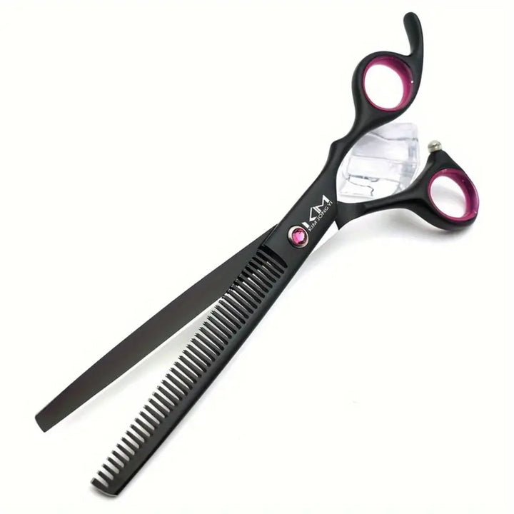 Scherpe, roestvrijstalen hondenscharen uit de PrecisionPaw trimset voor precisie vachtverzorging en professioneel trimmen.