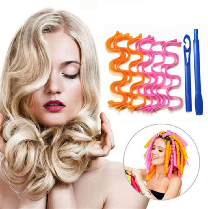 Dames met natuurlijke beach waves gecreëerd door de Wavea hittevrije krulset. Gezonde krullen, geen hitte.