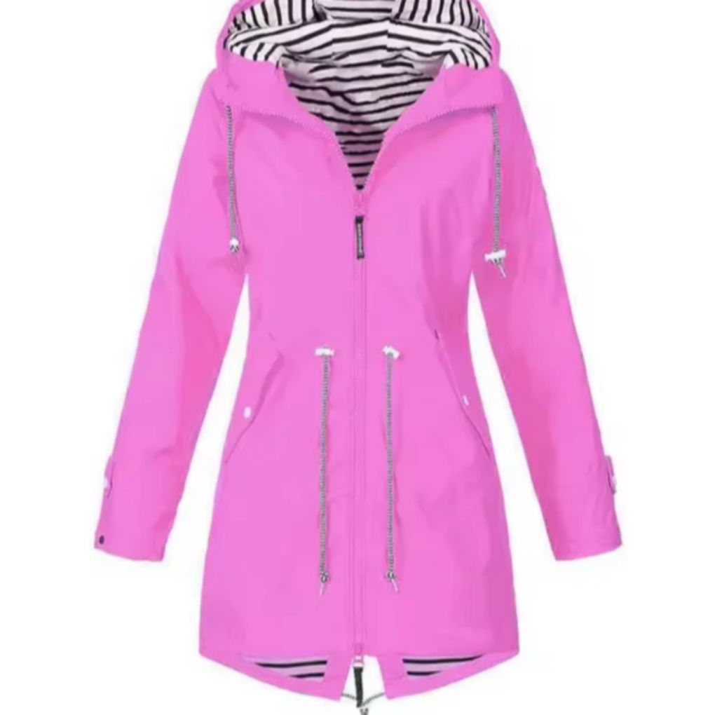 Stijlvolle dames outdoor jas met capuchon. Perfecte waterdichte en winddichte buitenkleding voor reizen.