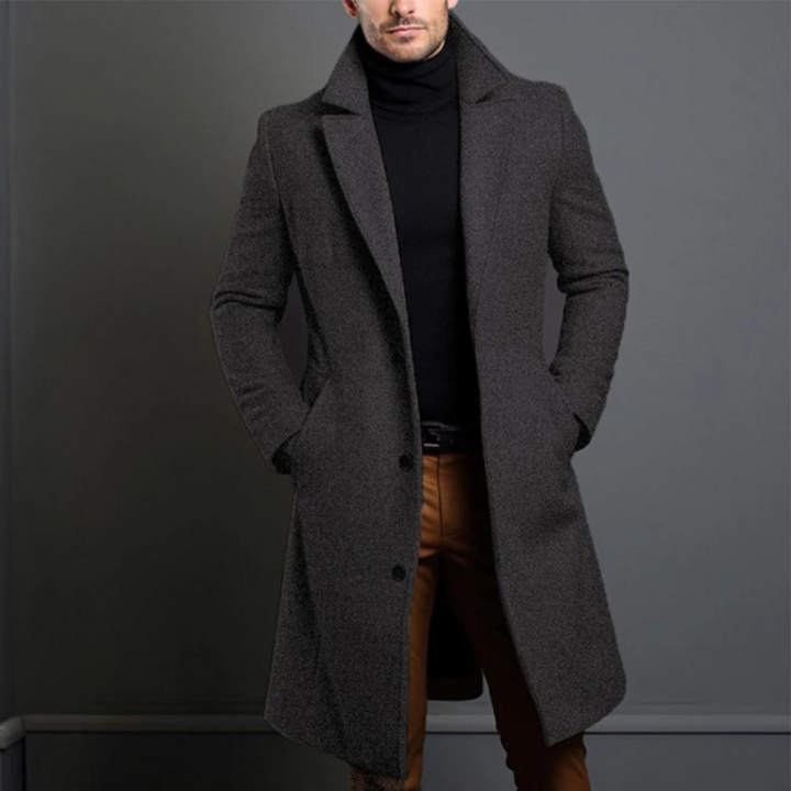 Heren trenchcoat, lange warme winterjas. Klassieke modieuze mantel voor een stijlvolle en comfortabele winteroutfit.