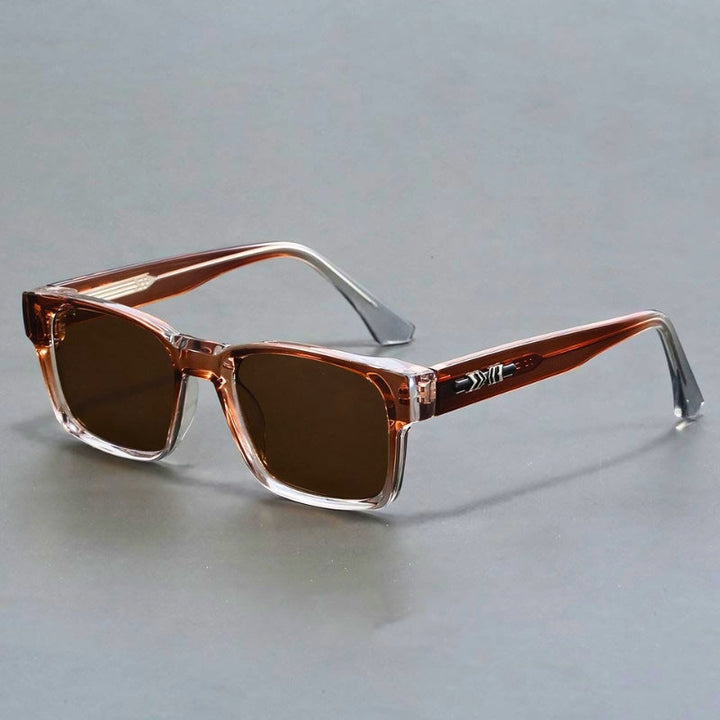 Moderne heren zonnebril; vierkante monturen en UV400 bescherming. Perfect accessoire voor elke man.