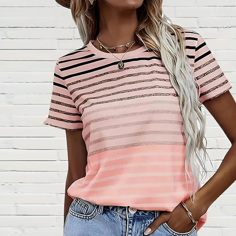 Dames gestreept t-shirt met trendy kleurverloop, ronde hals en korte mouwen. Perfect voor de zomer.