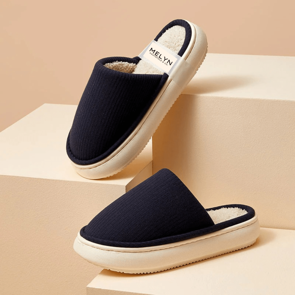Warme damespantoffels met zachte voering en antislip, perfect om comfortabel te ontspannen thuis.
