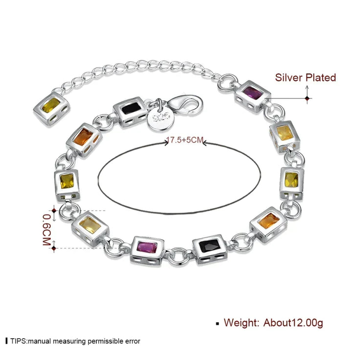 Luxe verstelbare damesarmband met fonkelende meerkleurige zirkonia in verzilverd design. Een elegant en tijdloos sieraad.