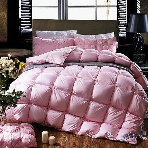 Luxe PlumeLux donsdekbed van 100% ganzendons, doorgestikt. Perfect comfortabel beddengoed voor de slaapkamer.