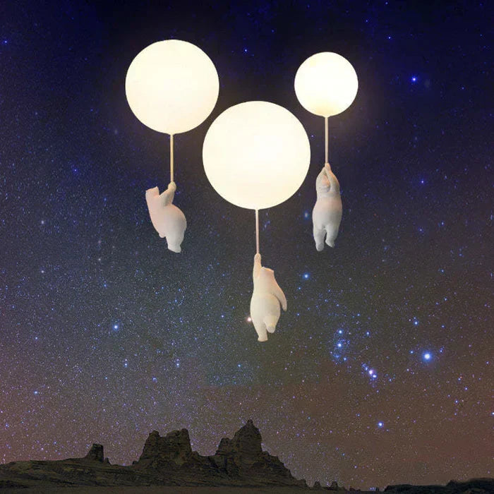 Sfeervolle hanglamp met beer en ballon motief, ideaal voor baby- of kinderkamer.