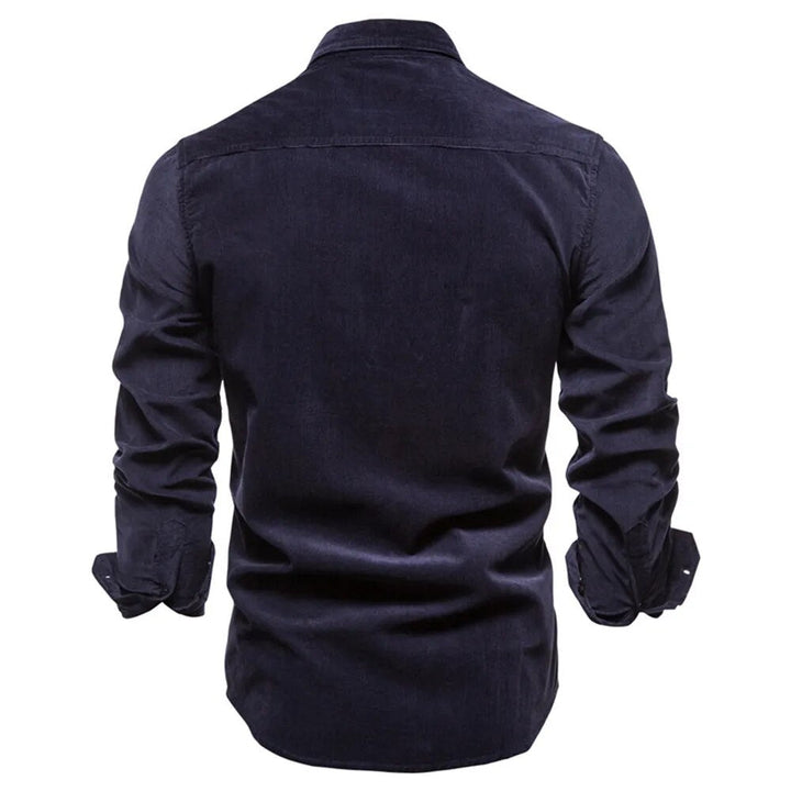 Warm olijfgroen corduroy heren overhemd, stijlvol voor de herfst en dagelijkse kleding.