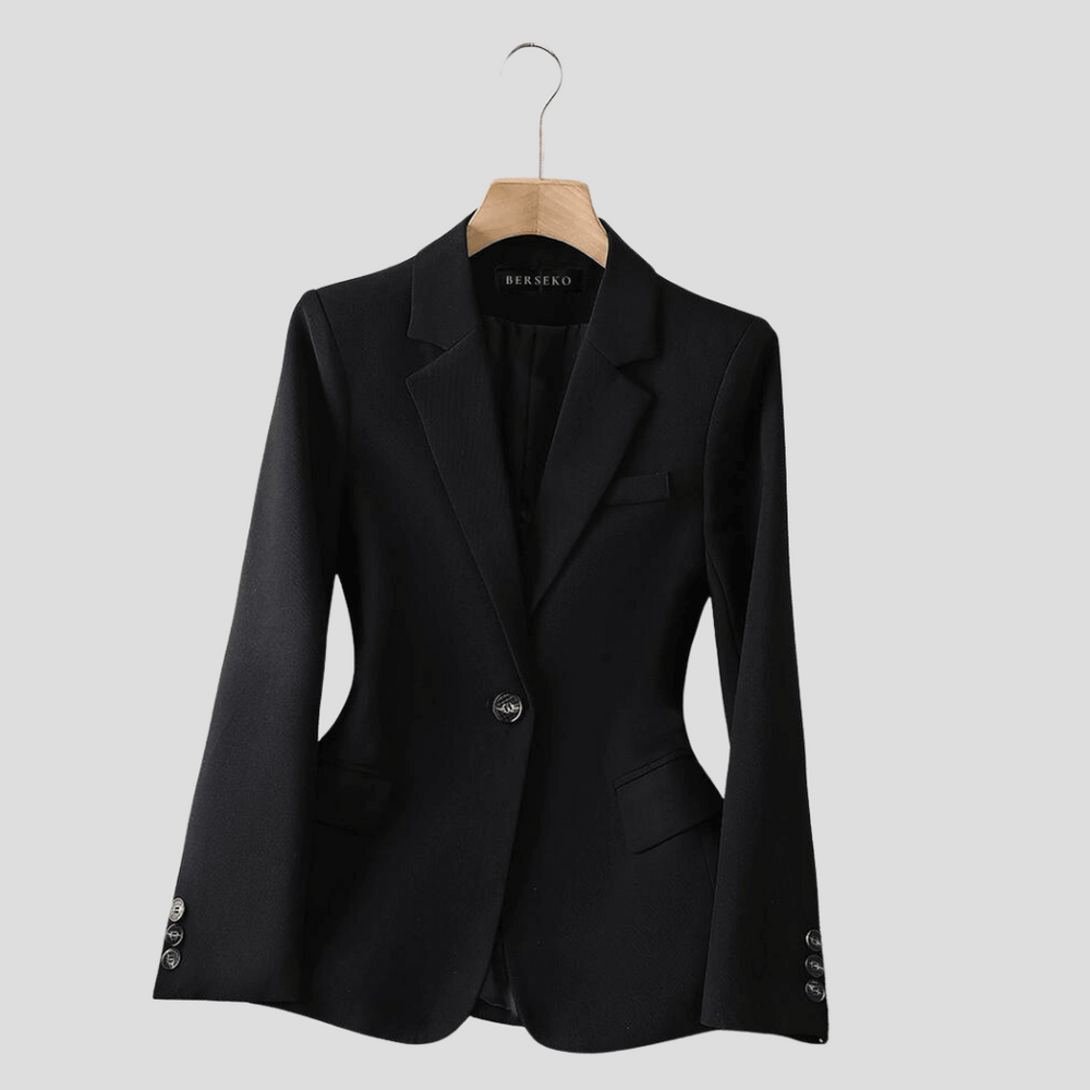 Modieuze blauwe enkelrijs damesblazer, perfect voor zowel zakelijke als casual outfits, veelzijdige dameskleding.