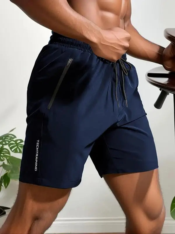Stijlvolle heren zomershort met opvallende letterprint, hoge taille, perfect voor streetwear.