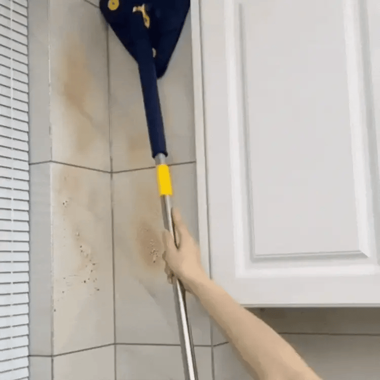 Close-up van de EasyClean ProSwivel microvezel mop, ontworpen voor diepe reiniging en efficiëntie in huis.