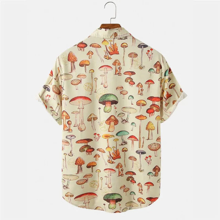 Uniek heren overhemd met korte mouwen en levendige paddenstoelenprint, ideaal voor zomerse dagen en vakantie.