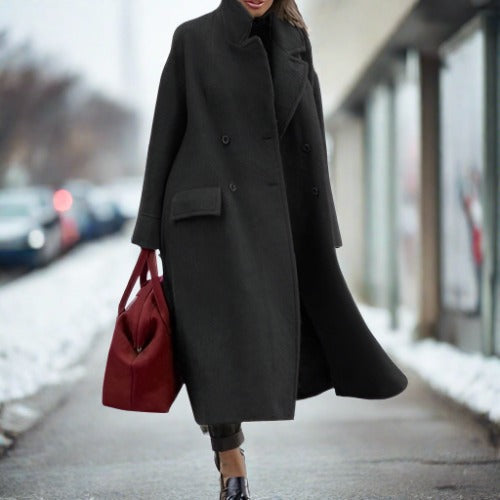 Getailleerde dames winterjas Maren. Biedt warmte, comfort en stijl. Essentiële winterkleding voor damesmode.