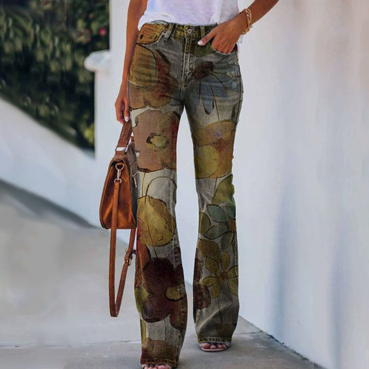 Perfecte dames spijkerbroek: flare-jeans met hoge taille en chique 4 knopen detail. Modieus.
