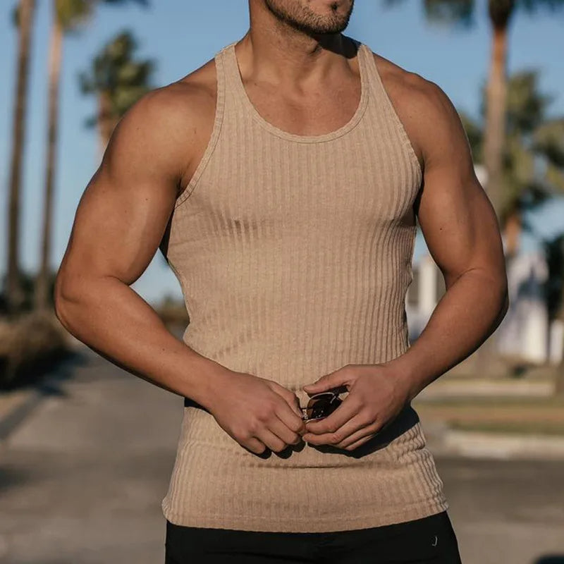 Comfortabele heren tanktop met streepdessin, onmisbare zomerkleding voor vrije tijd en sport.