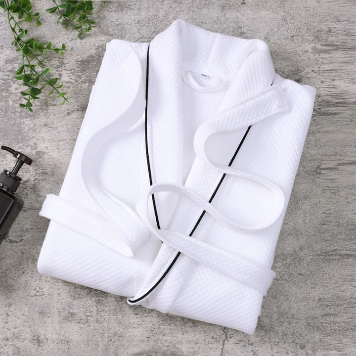 Stijlvolle heren badjas in tijdloos design, perfect als loungewear en ochtendjas.
