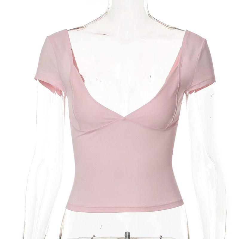 Dames slim fit V-hals t-shirt, perfect voor een stijlvolle en comfortabele look.