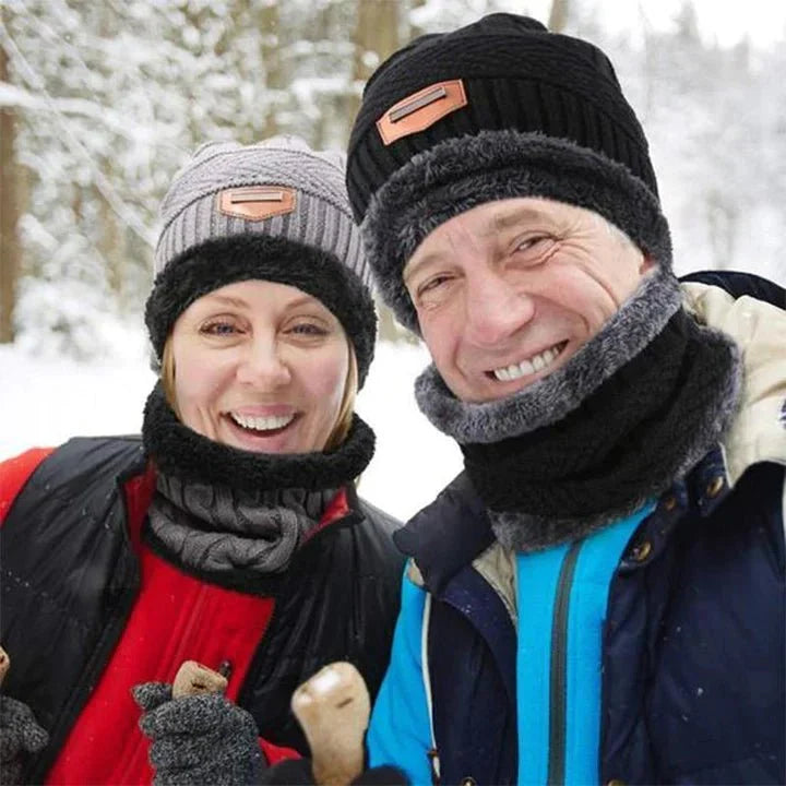 Stijlvolle unisex muts en sjaal accessoire set. Zacht, gebreid en comfortabel voor de winter.
