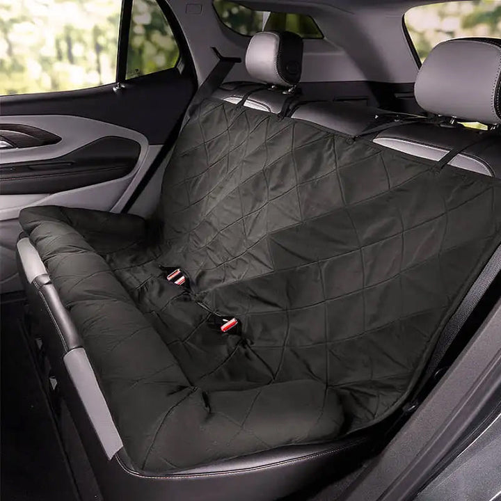 Verhoogde waterdichte hondenmand voor de achterbank van de auto, met hoge zijden voor extra veiligheid en comfort.