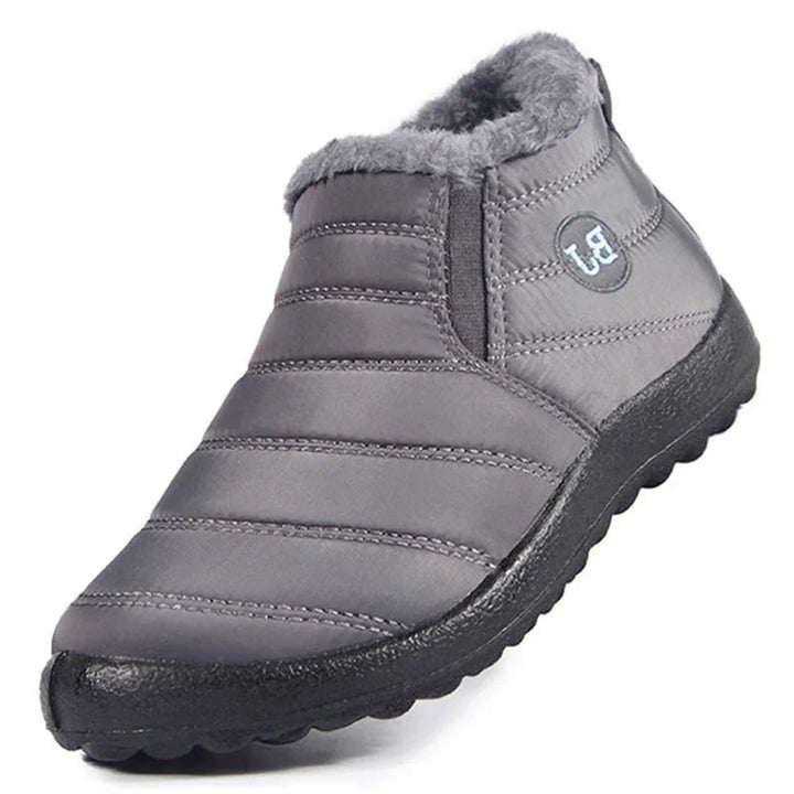 Heren winterschoenen: waterdichte instappers voor sneeuw en ijs. Blijf warm en droog met deze sloffen.