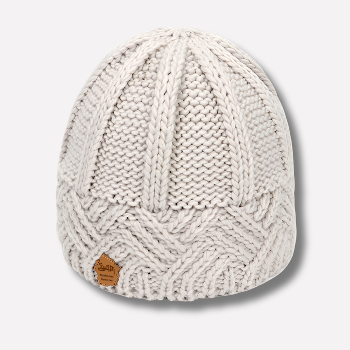 Moderne dames beanie, fijn gebreid. Stijlvol accessoire om je hoofd warm te houden.