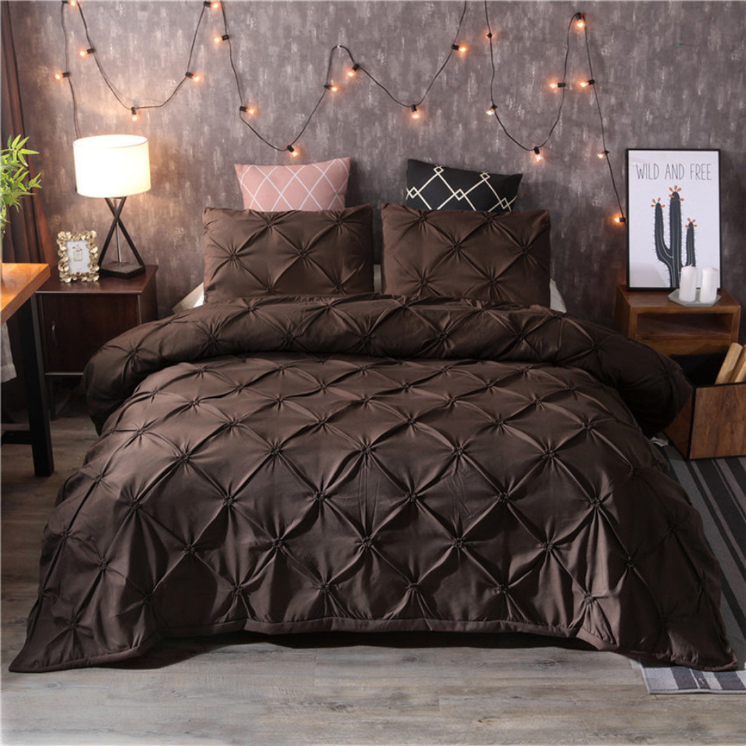 Kleurrijke dekbedovertrekset, zacht beddengoed met modern patroon, ideaal voor een frisse slaapkamerlook.