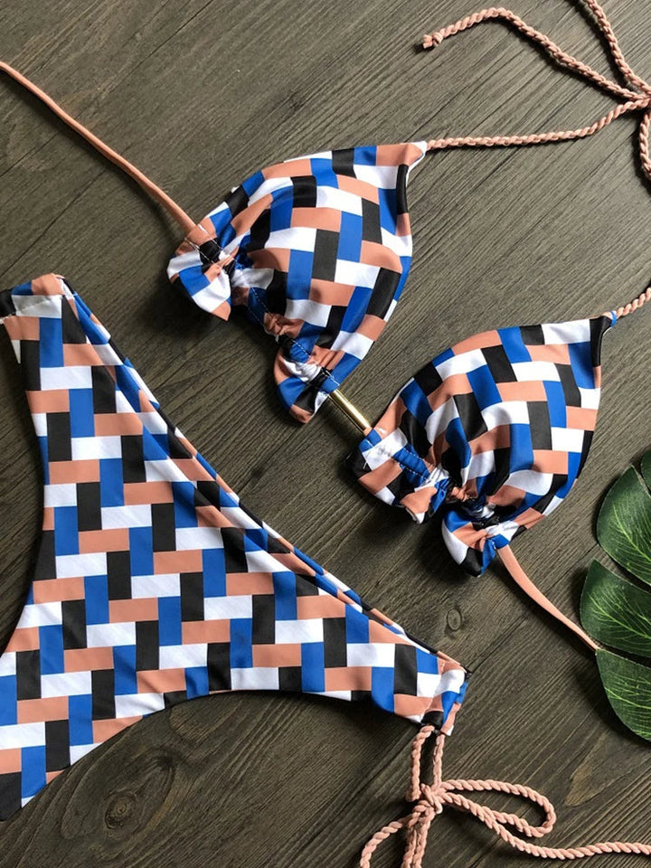 Juna dames stringbikini, trendy en sexy Braziliaanse stijl. Essentiële zwemkleding voor de zomer en stranddagen.