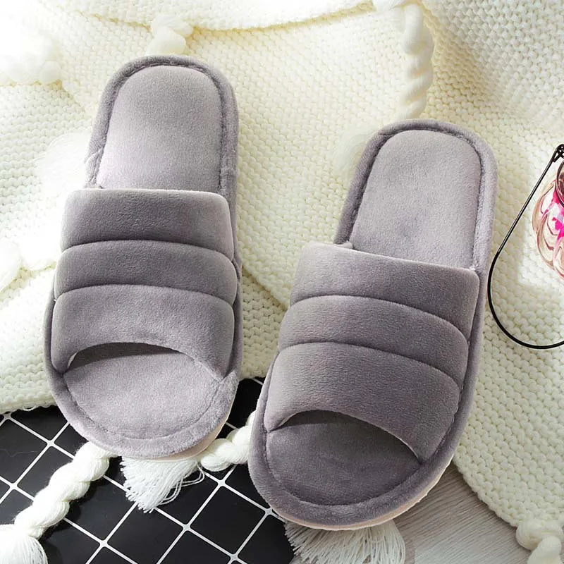 Antislip heren winterslippers in diverse kleuren: grijs, zwart, marineblauw. Comfortabel en veilig voor binnenhuis.
