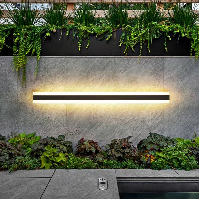 Weerbestendige buitenmuurlamp, modern design, perfect voor duurzame gevel- en tuinverlichting.