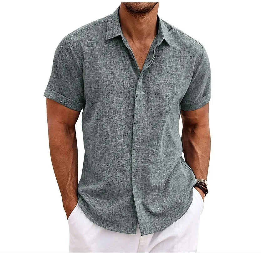 Modieus heren zomershirt met korte mouw. Ideaal voor strandkleding en comfortabele herenmode.