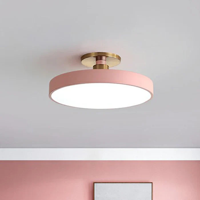 Minimalistisch design LED plafondlamp met acryl kap. Moderne Noordse verlichting voor elk interieur.