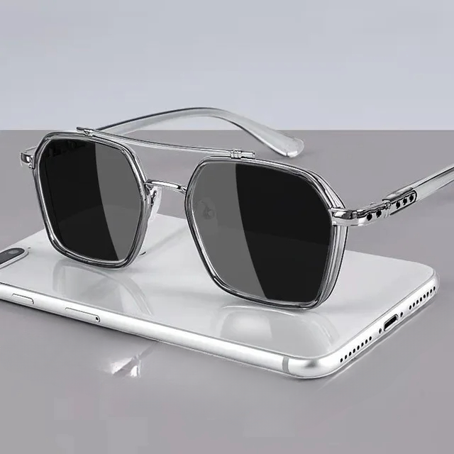 Heren retro zonnebril met UV400 bescherming, een stijlvol eyewear accessoire voor elke man.