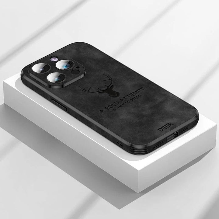 Hertenleren iPhone hoes Veltro met geavanceerde cameralensbescherming.