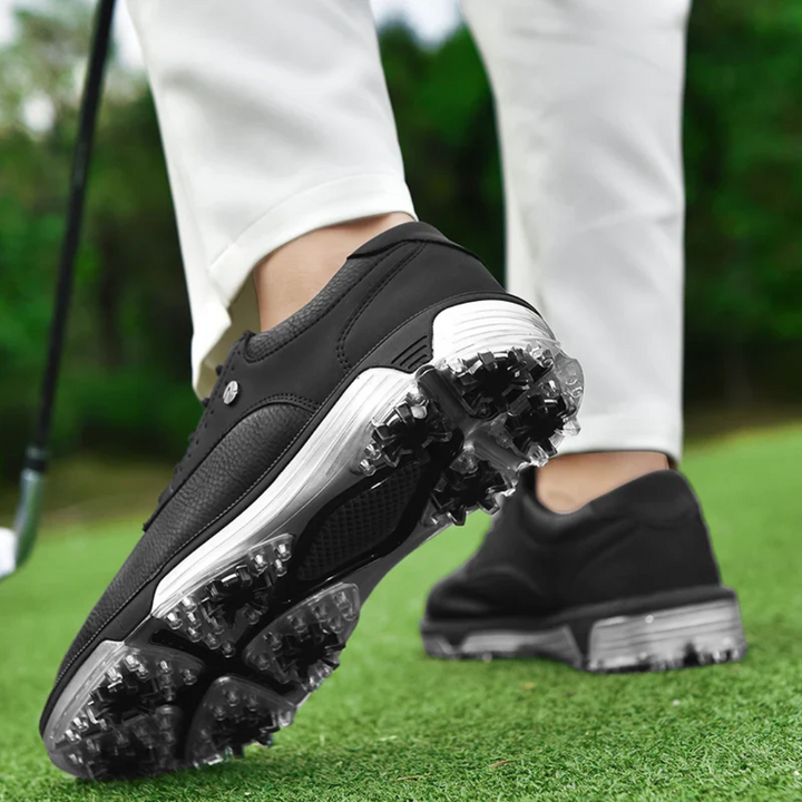 Detail van de gripvaste zool van de Elston Limited Edition heren golfschoenen, essentieel voor stabiliteit.