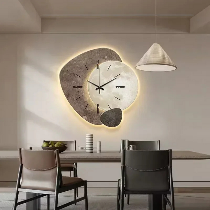 LunaWood Accent wandklok, stil en van natuurlijk hout. Met zacht LED-licht; ideaal voor slaapkamer/woonkamer.