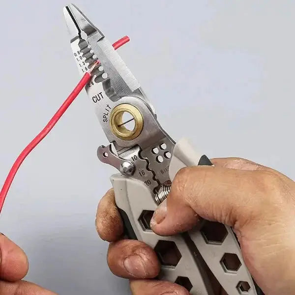 Veelzijdige 6-in-1 draadstripper, krimptang en draadsnijder. Onmisbare multitool voor klussen.