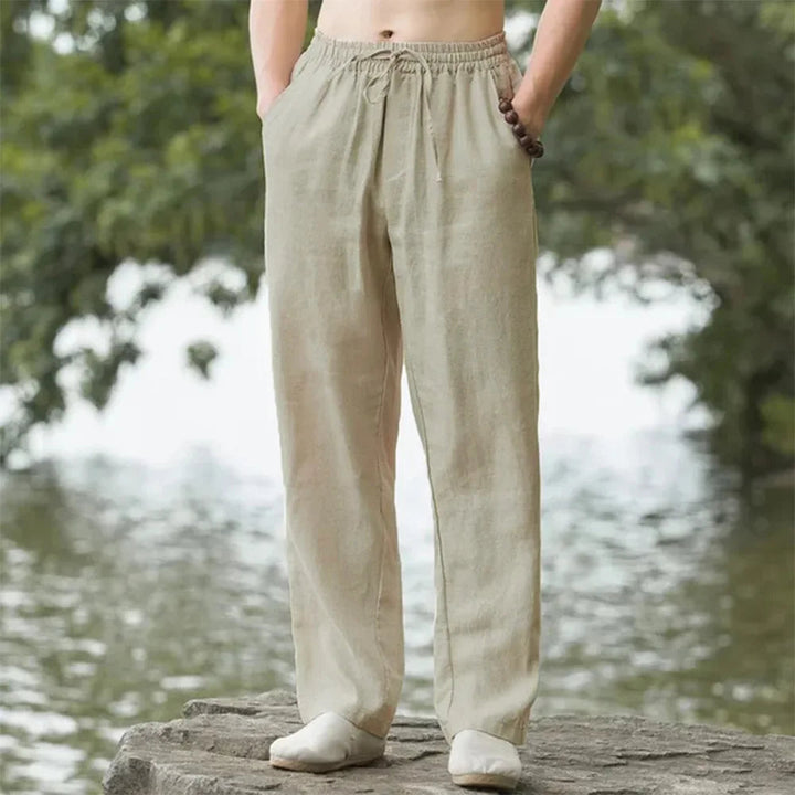 Zwarte comfortabele heren strandbroek, ademend en ideaal voor warme vakantiedagen.