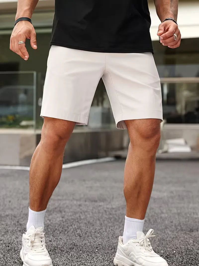 Stijlvolle beige heren chino shorts met regular fit, ademend voor comfortabele zomerdagen en herenkleding.