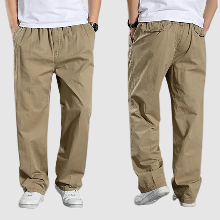 Veelzijdige heren cargobroek van katoen met ruime zakken en elastische taille, perfect voor buitenkleding.