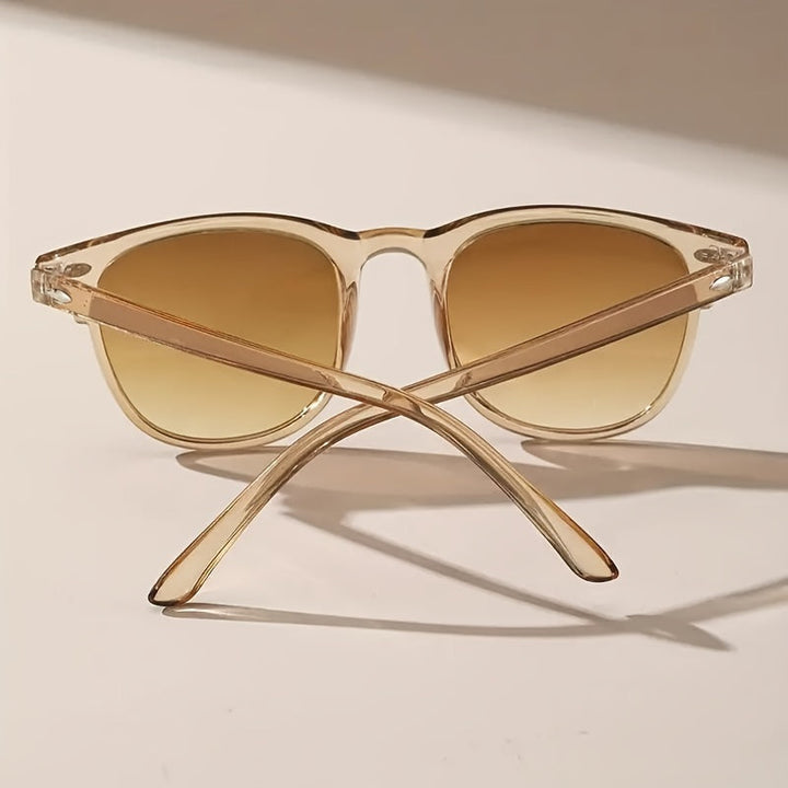 Stijlvolle retro zonnebril voor heren. Biedt optimale UV-bescherming, perfect voor elke outfit.
