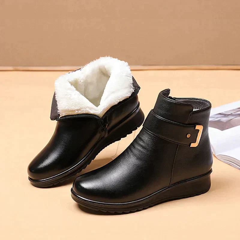 Stijlvolle Ella orthopedische dameslaarzen van leer. Perfecte antislip winterlaarzen voor comfort en warmte.