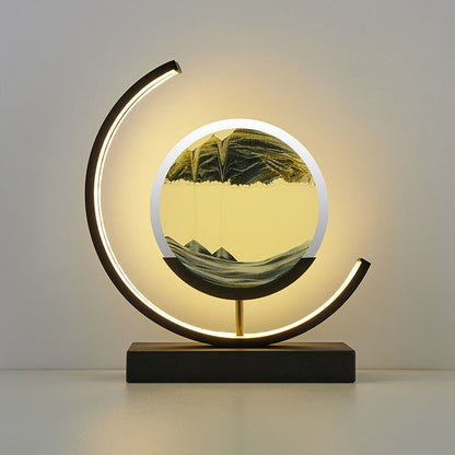 "3D zandschelp tafellamp met rustgevende zandpatronen, dynamische vormen en zachte LED-verlichting in modern acryl design."