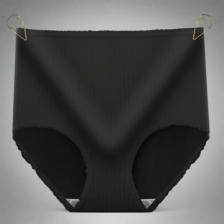 Stijlvolle lekvrije slip in wit, een van de 5 comfortabele onderbroeken voor dagelijkse bescherming.