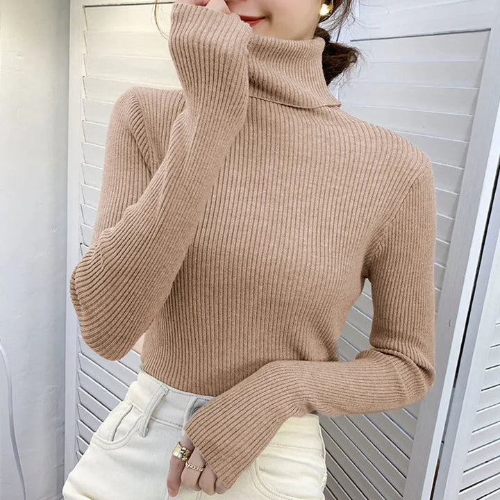 Gebreide effen dames trui, een maat. Stijlvol en casual voor koudere dagen in de winter.