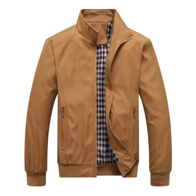 Nette achterkant van de heren slim fit bomberjas, strak design en comfortabele pasvorm.