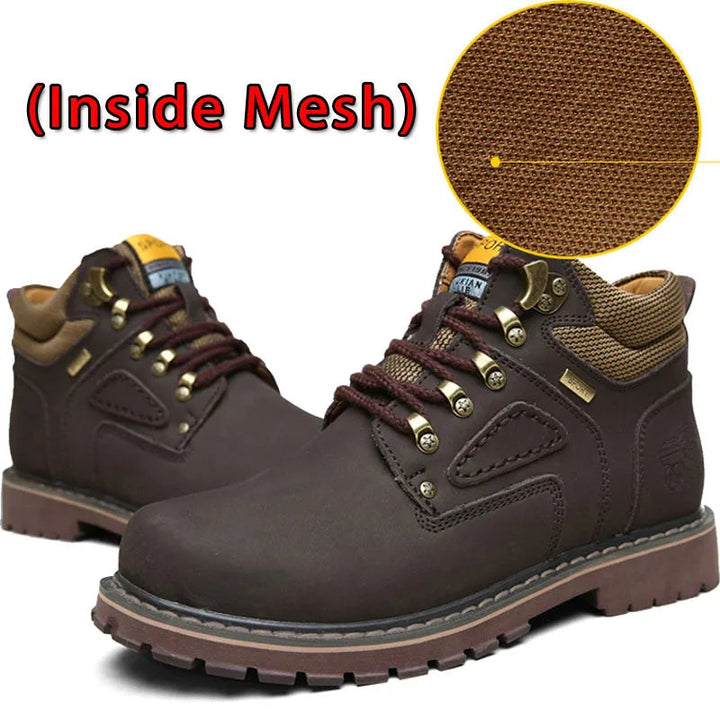 Vooraanzicht van warme heren sneakers, retro stijl, met robuust bovenwerk en waterdichte finish voor de winter.