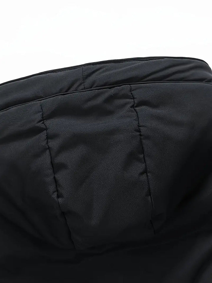 Warme legergroene heren lange pufferjas met capuchon; comfortabele buitenjas voor de winter.