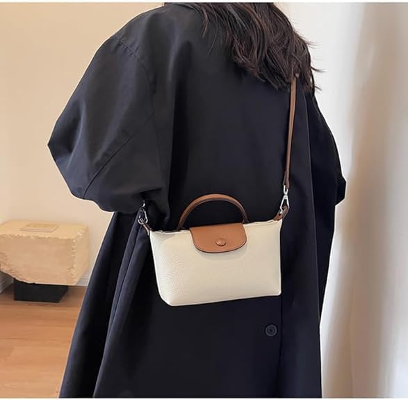 Trendy compacte dames schoudertas van gequilt PU leer, een elegant accessoire voor dagelijks gebruik.