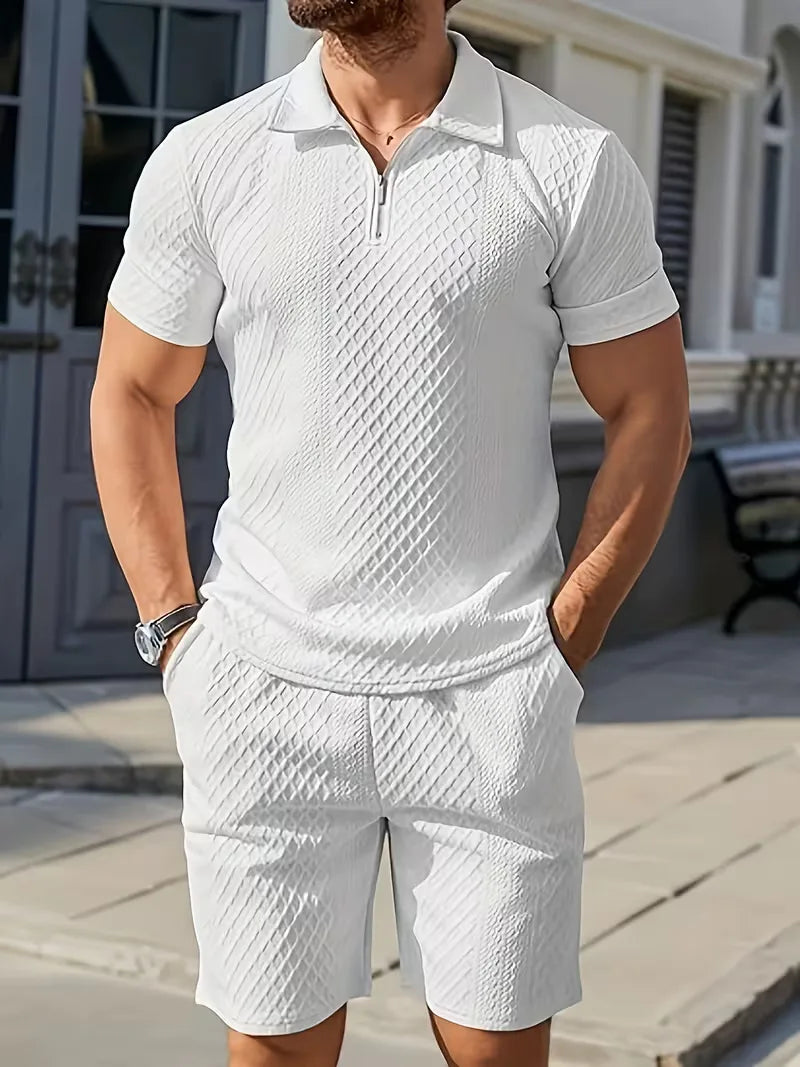 Heren zomer poloshorts set met diamantpatroon. Casual tweedelige outfit met rits polo voor vrijetijd.